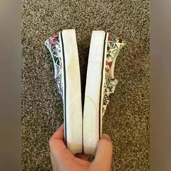 VANS, classic slip ons, graphic print, vans stickers, women’s size 5.5 - Picture 6 of 8